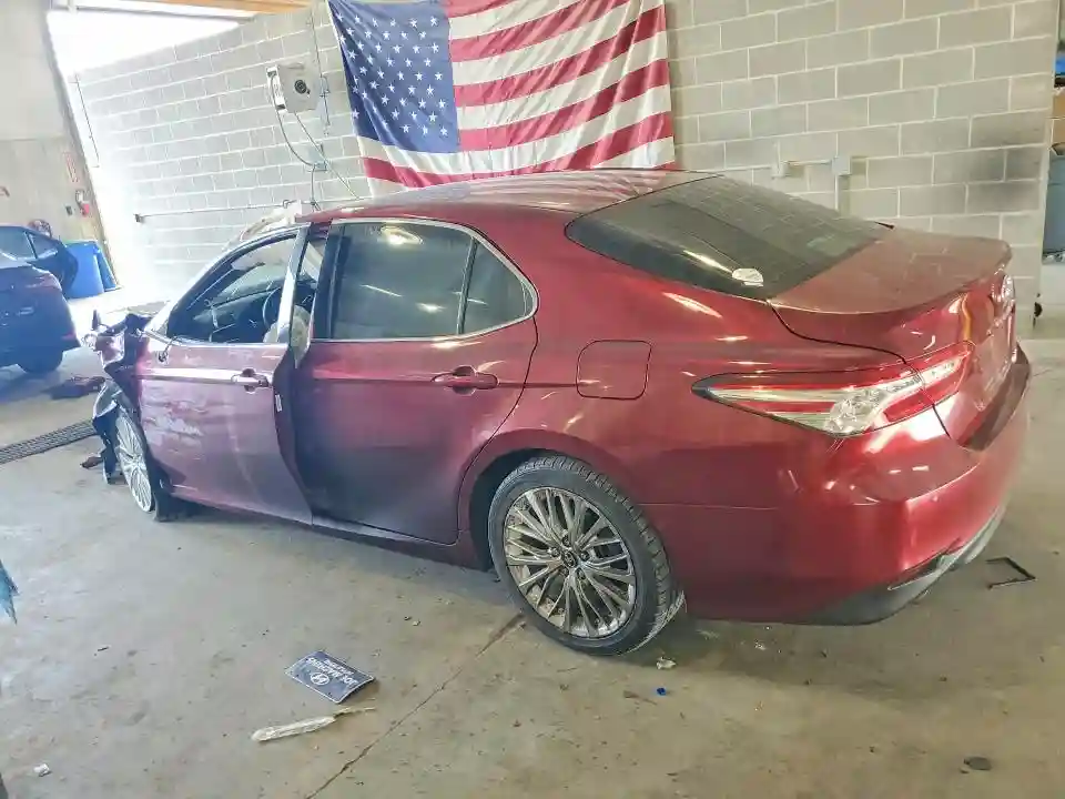 4T1B21HK2JU501363 2018 TOYOTA CAMRY SOLA-1