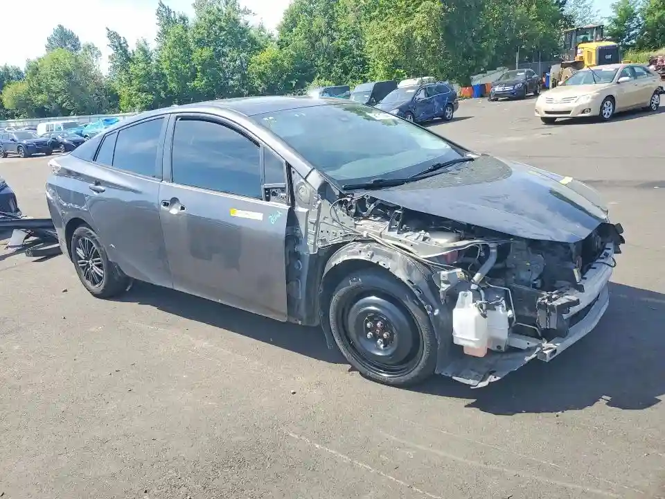 JTDKARFUXG3005252 2016 TOYOTA PRIUS-3