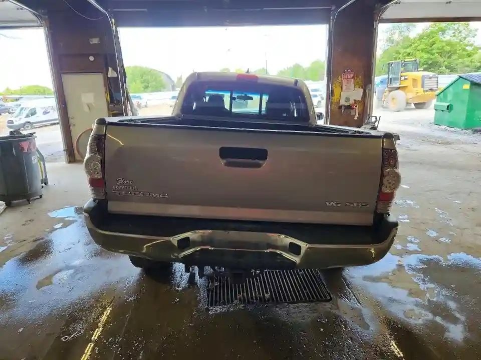 5TFUU4EN5FX148002 2015 TOYOTA TACOMA V6-5