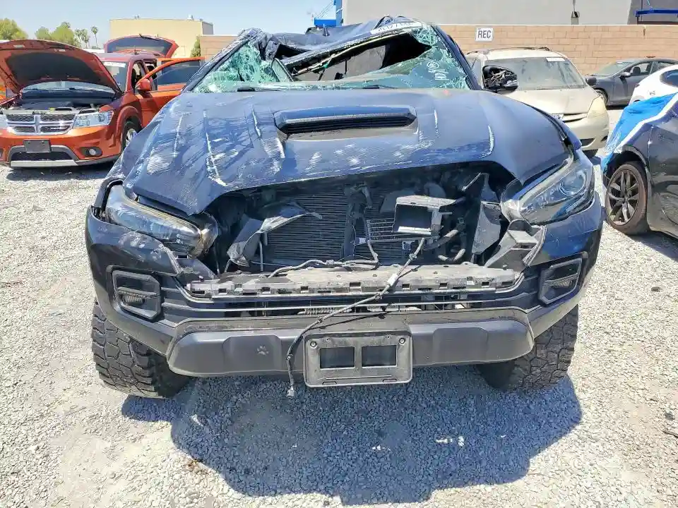 5TFCZ5AN2KX207929 2019 TOYOTA TACOMA-4