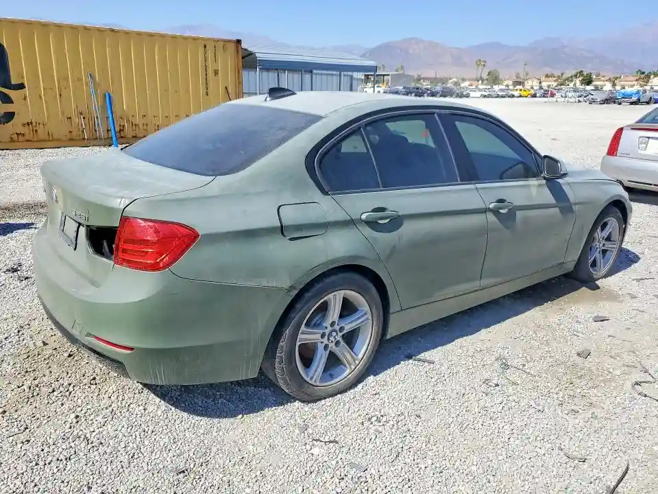 WBA3B5C53DF594658 2013 BMW 3 SERIES-2