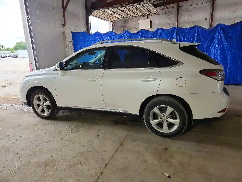 2T2BK1BAXBC104465 2011 LEXUS RX350-1