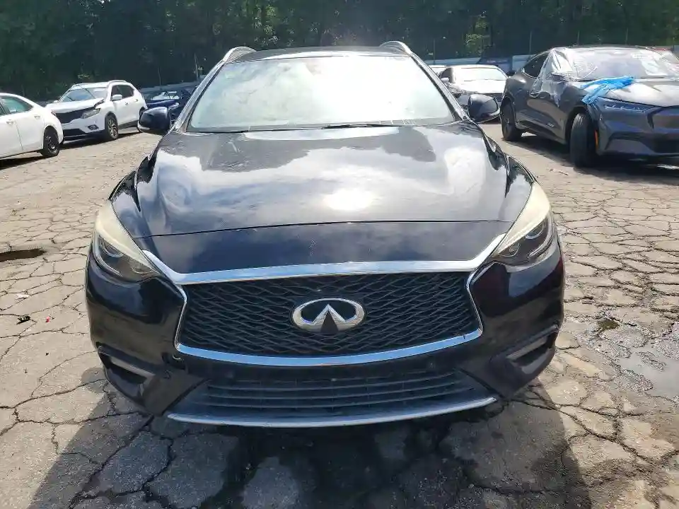 SJKCH5CPXHA033568 2017 INFINITI QX30-4