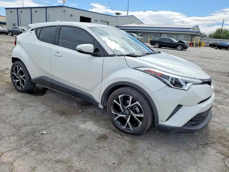 NMTKHMBX5JR029428 2018 TOYOTA C-HR-3