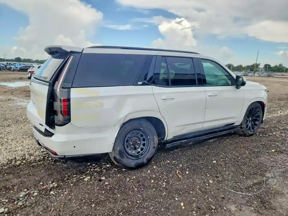 1GYS3FKLXPR495589 2023 CADILLAC ESCALADE-2