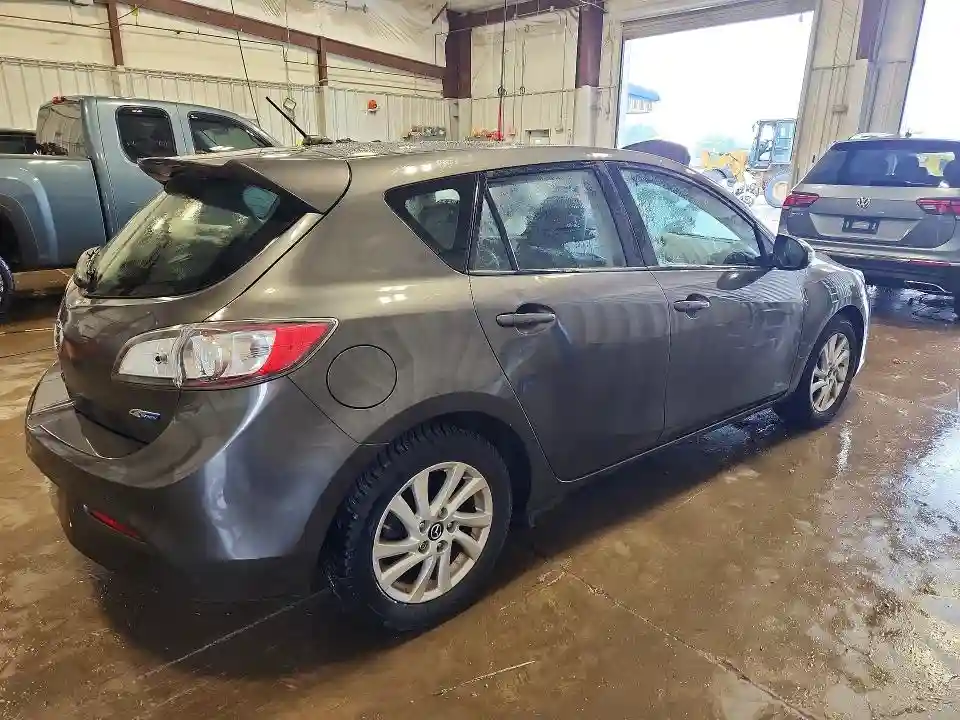 JM1BL1M7XD1777704 2013 MAZDA 3-2