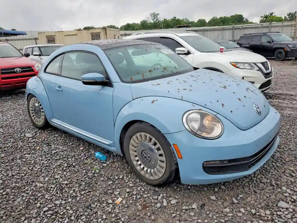 3VWJP7AT5EM615758 2014 VOLKSWAGEN BEETLE-3