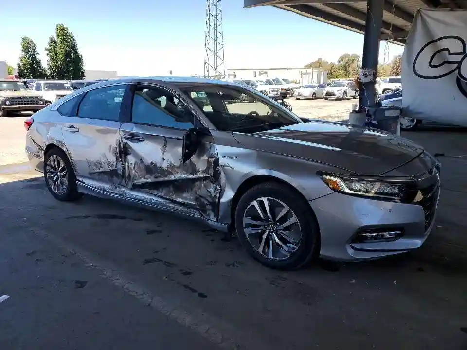 1HGCV3F92JA016820 2018 HONDA ACCORD-3