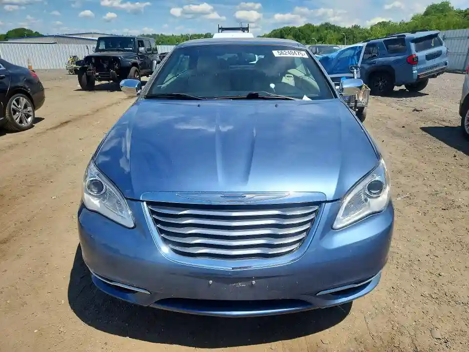 1C3BC7EG2BN614315 2011 CHRYSLER 200-4