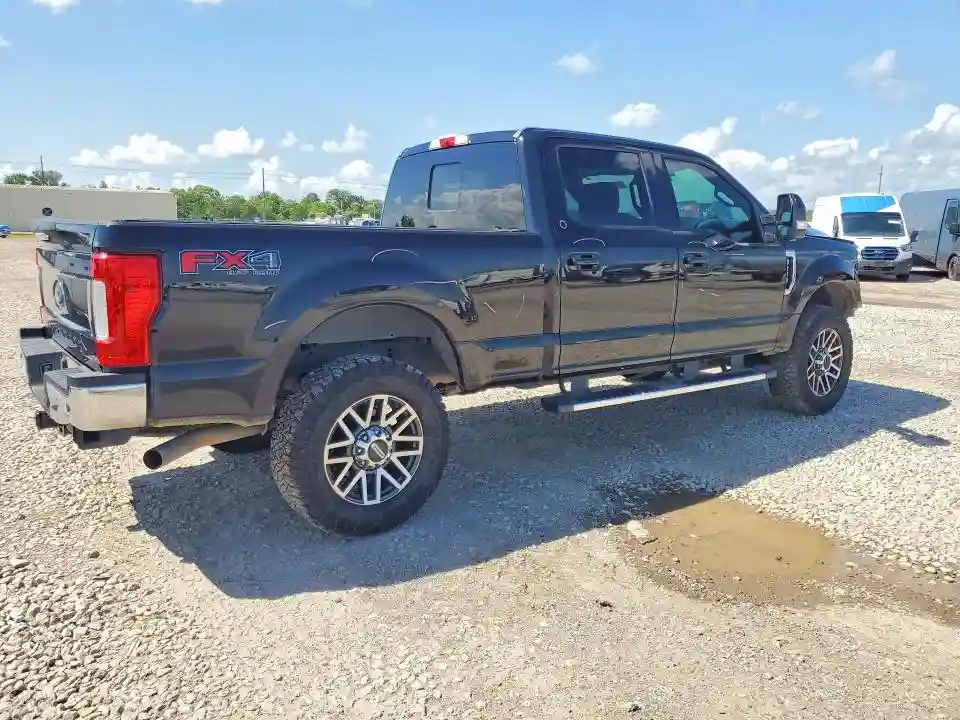 1FT7W2B66JEC76956 2018 FORD F250-2