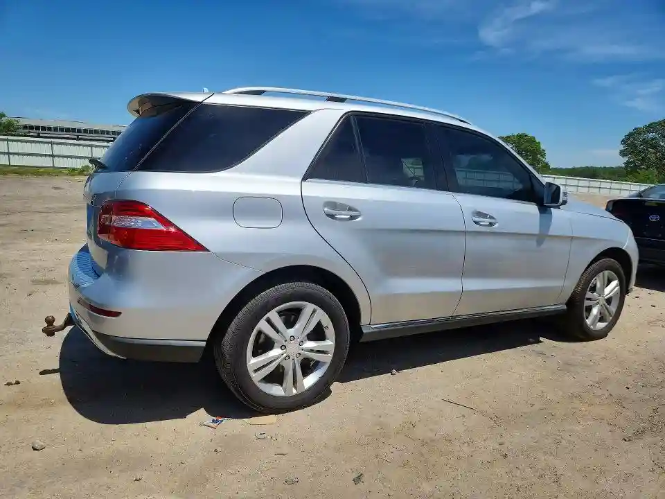 4JGDA5HB0CA009633 2012 MERCEDES-BENZ M-CLASS-2