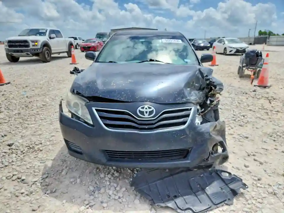 4T1BF3EK2AU083021 2010 TOYOTA CAMRY-4