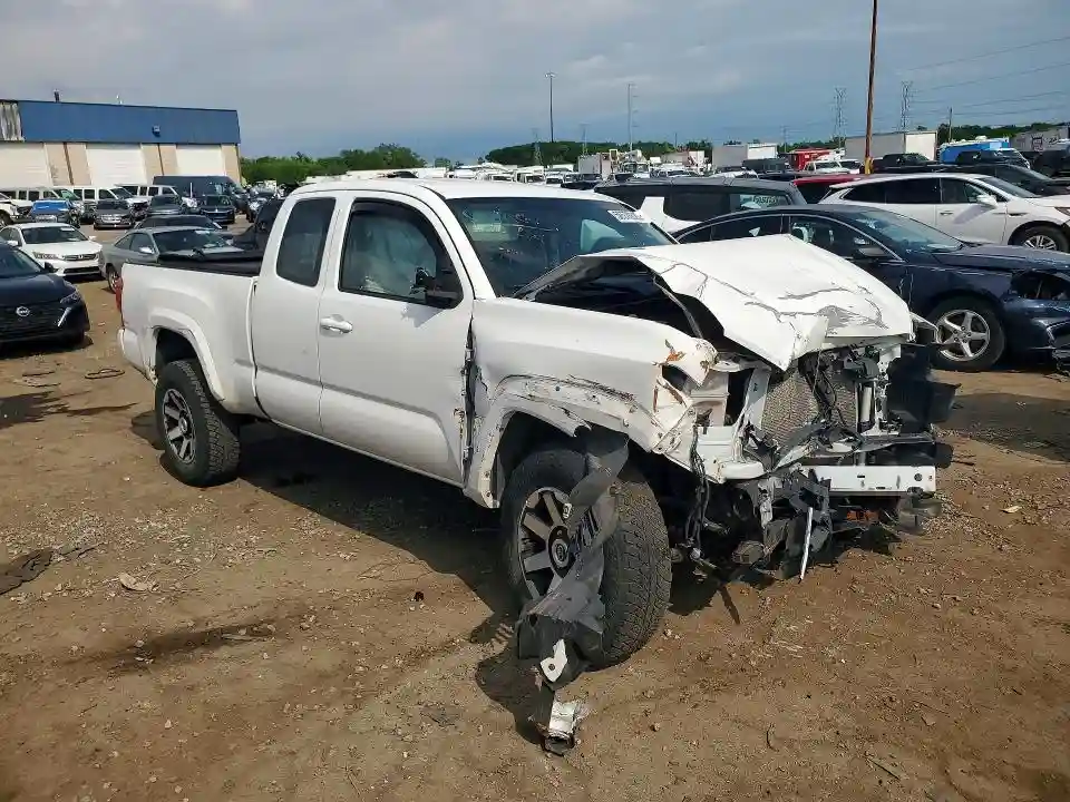5TFRX5GN6HX092090 2017 TOYOTA TACOMA-3