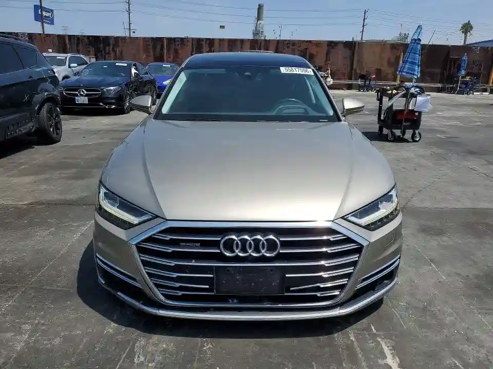 WAU8DAF85KN017647 2019 AUDI A8-4