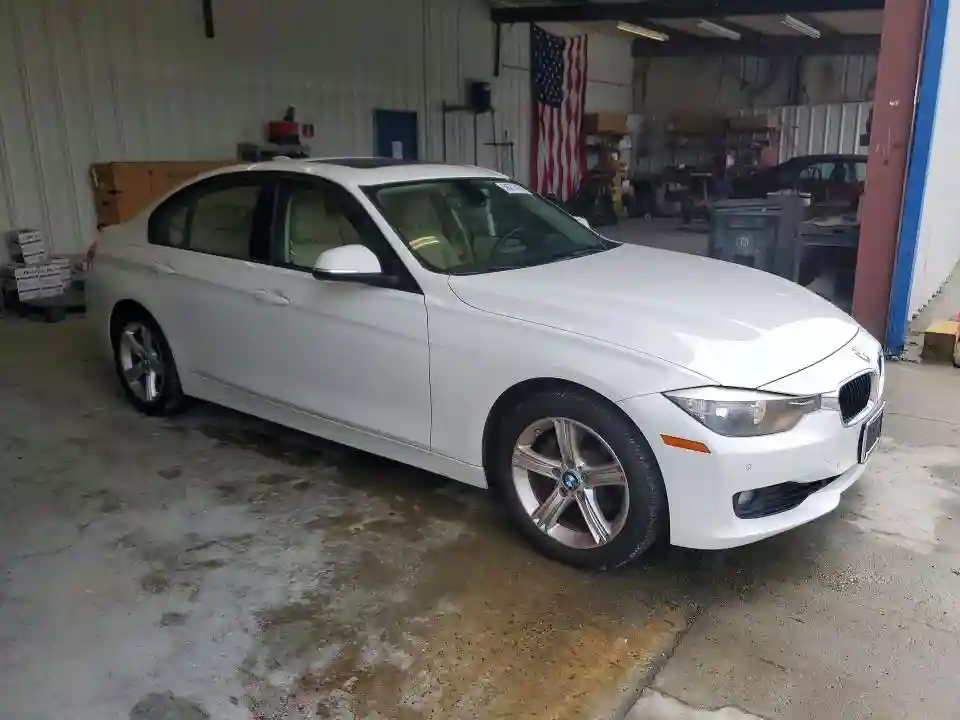 WBA3B3C58EJ977353 2014 BMW 3 SERIES-3
