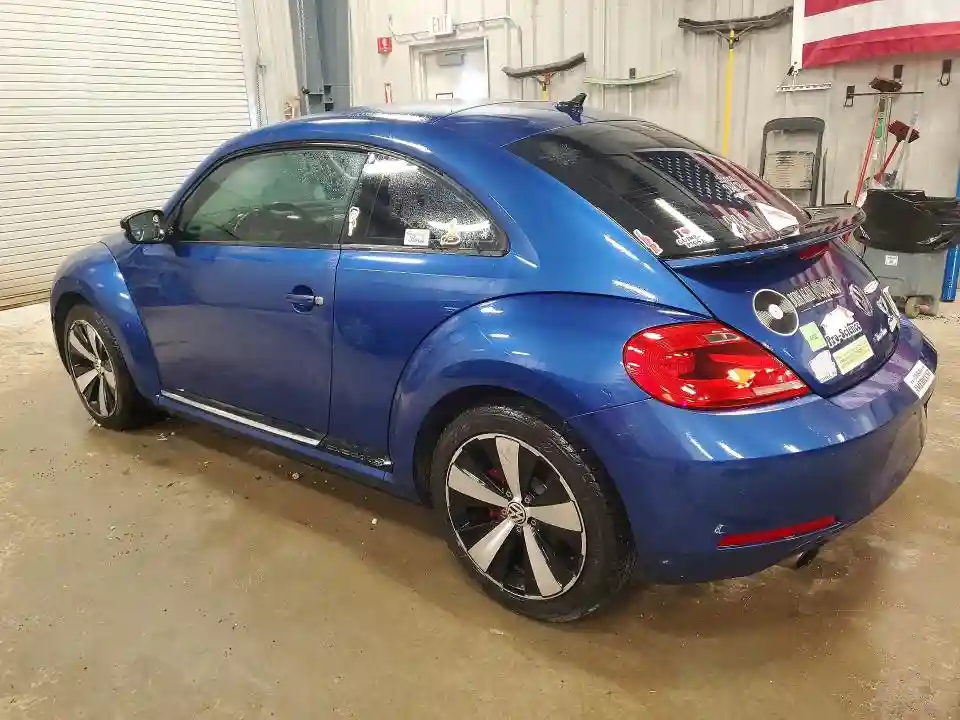 3VWVA7AT9CM608974 2012 VOLKSWAGEN BEETLE-1