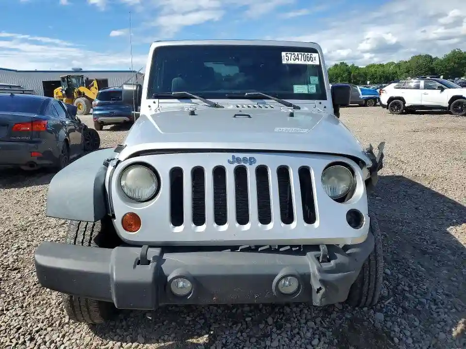 1J4AA2D11BL609089 2011 JEEP WRANGLER-4