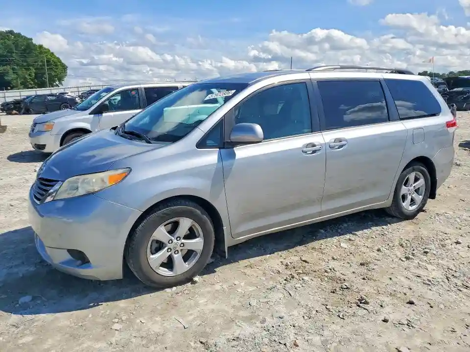 5TDKK3DC0BS154345 2011 TOYOTA SIENNA-0
