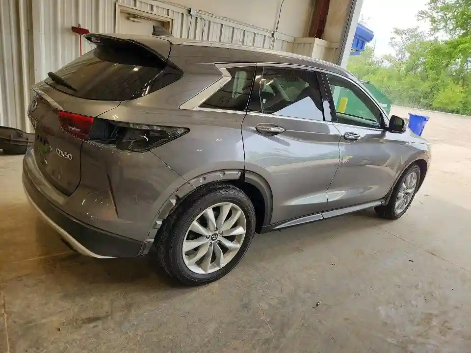 3PCAJ5M32KF121085 2019 INFINITI QX50-2