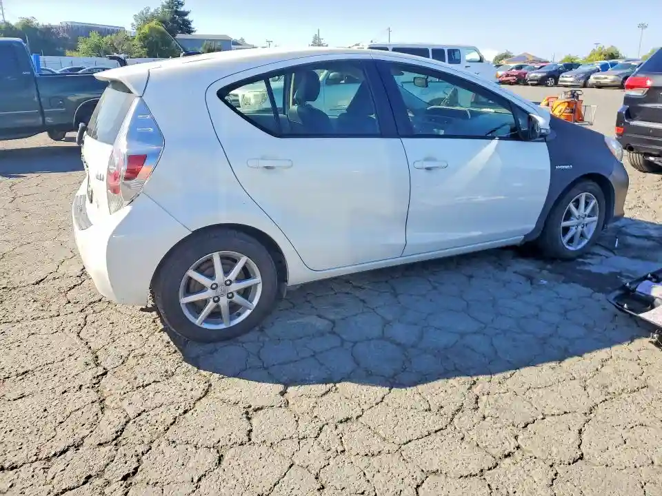 JTDKDTB39C1025919 2012 TOYOTA PRIUS-2