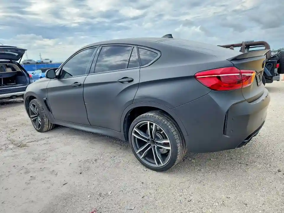5YMKW8C34H0U72135 2017 BMW X6-1