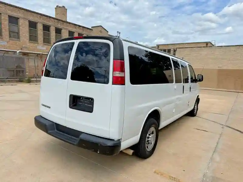 1GAZGNFF6H1310163 2017 CHEVROLET EXPRESS-3