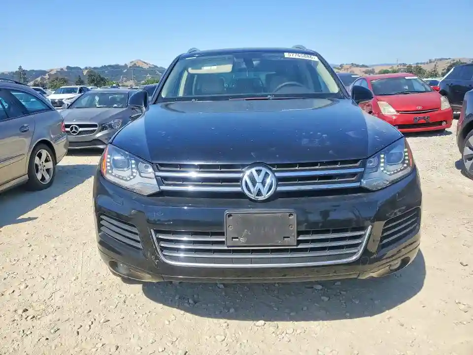 WVGEF9BP4DD013797 2013 VOLKSWAGEN TOUAREG-4
