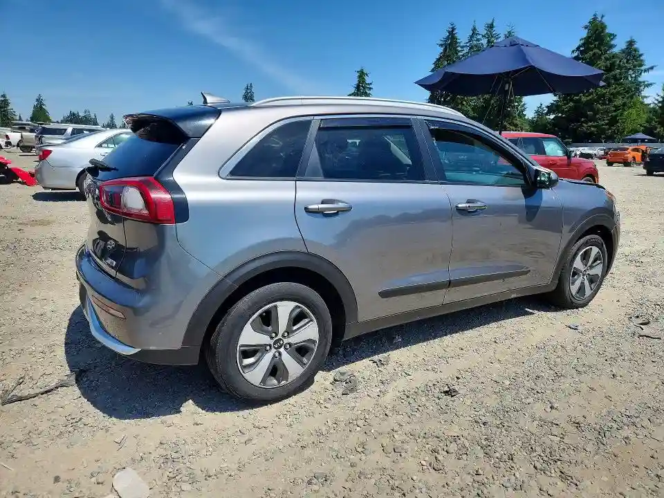 KNDCB3LC1H5050600 2017 KIA NIRO-2