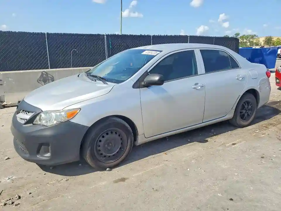 2T1BU4EE9DC965802 2013 TOYOTA COROLLA-0