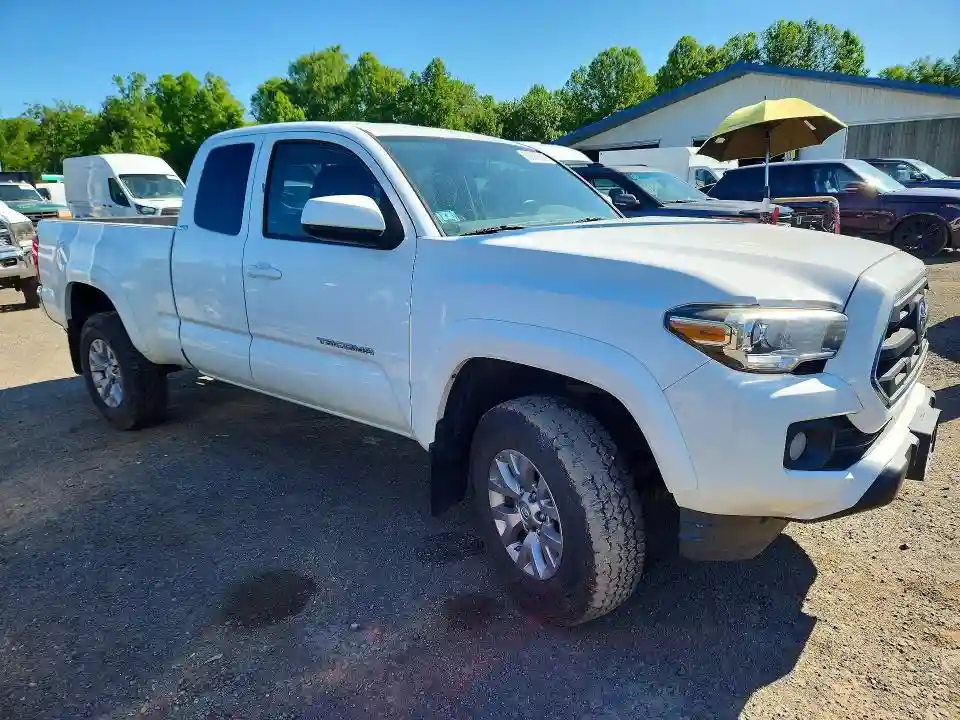 5TFSZ5AN4HX071582 2017 TOYOTA TACOMA-3
