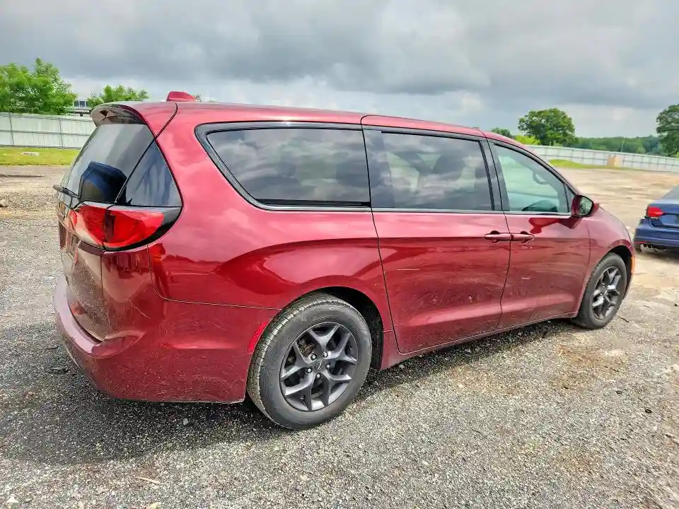 2C4RC1FG3JR339531 2018 CHRYSLER PACIFICA-2