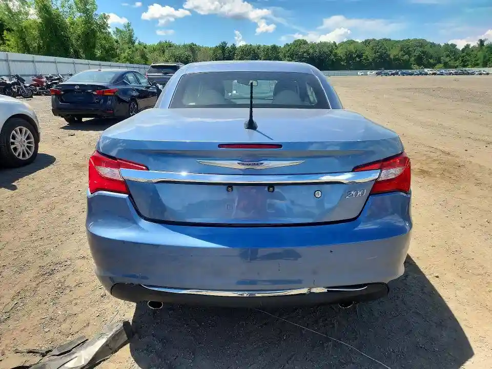 1C3BC7EG2BN614315 2011 CHRYSLER 200-5