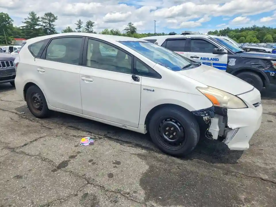 JTDZN3EU2C3176556 2012 TOYOTA PRIUS V TH-3