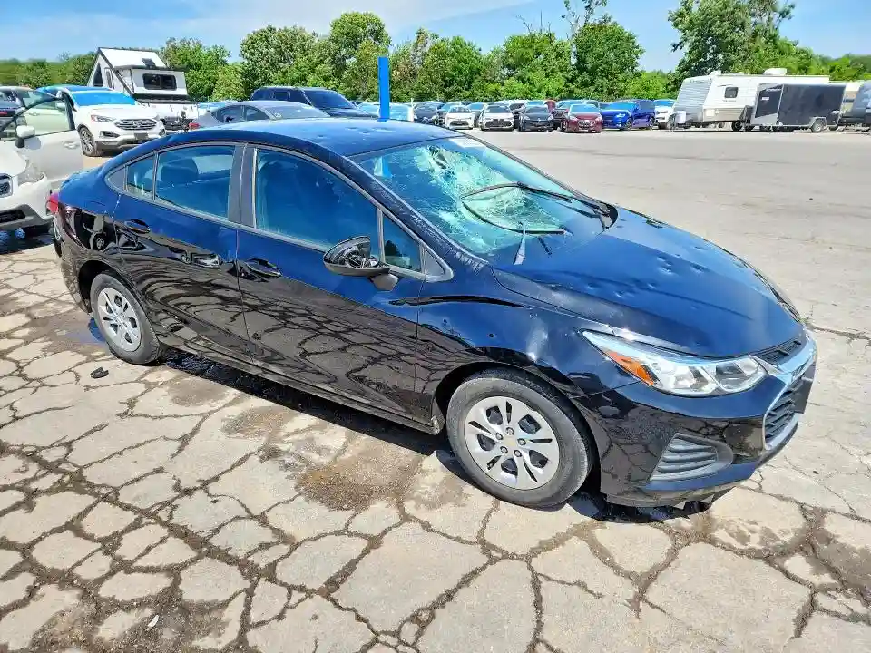 1G1BC5SM9K7108097 2019 CHEVROLET CRUZE-3