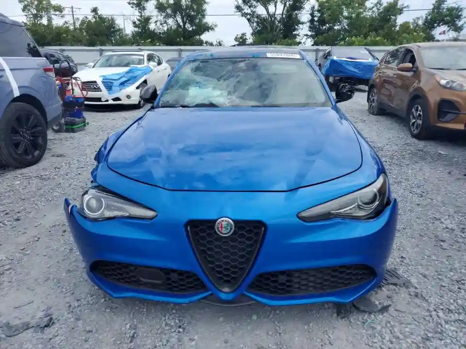 ZARFAMBN9K7607201 2019 ALFA ROMEO GIULIA-4