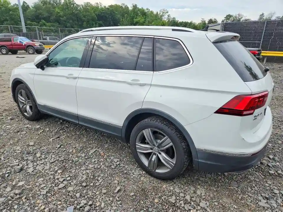 3VV5B7AX8JM045126 2018 VOLKSWAGEN TIGUAN-1