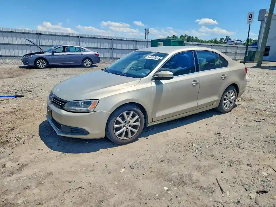 3VWDX7AJXDM301856 2013 VOLKSWAGEN JETTA-0