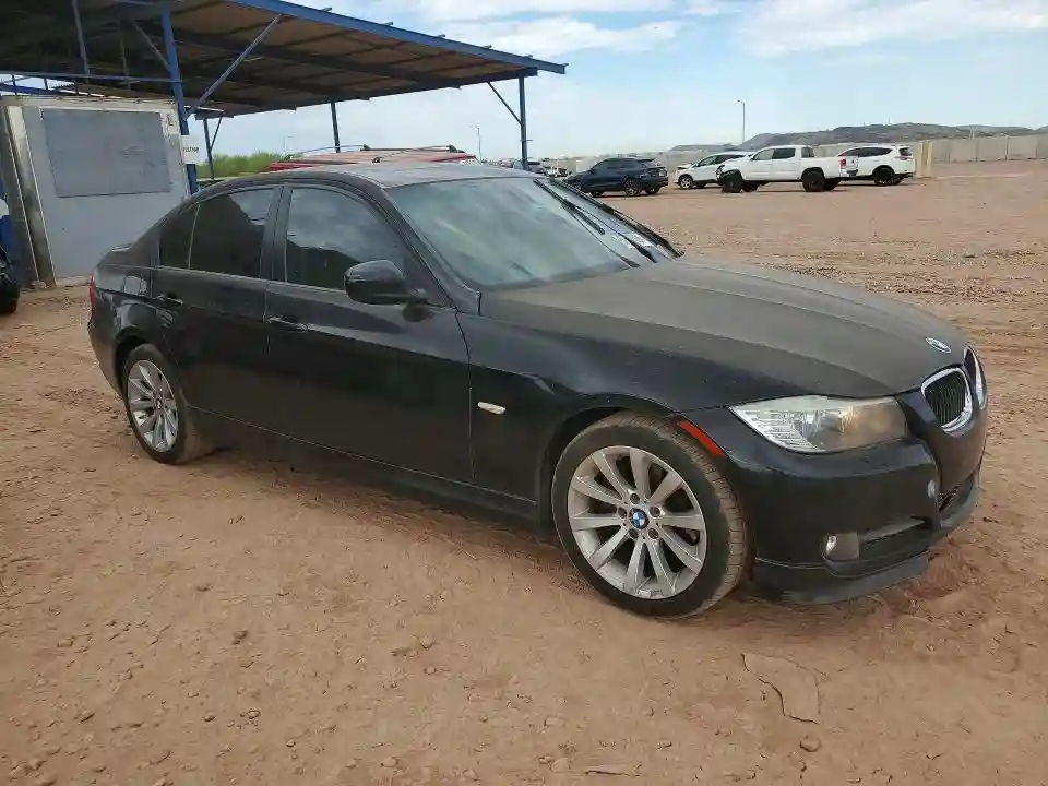 WBAPK5G59BNN24581 2011 BMW 3 SERIES-3