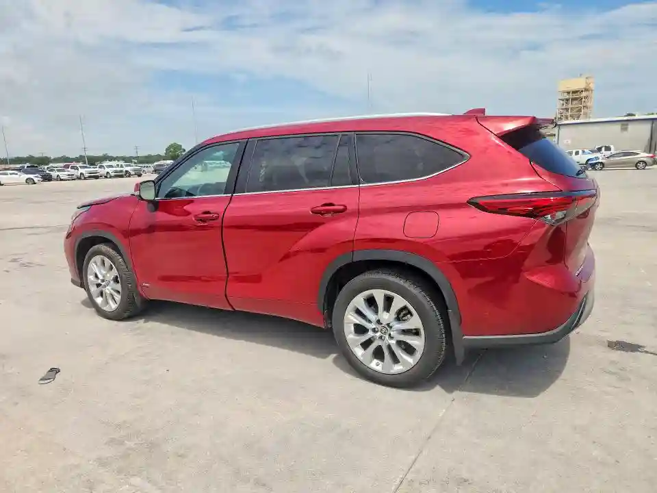 5TDXBRCHXNS549241 2022 TOYOTA HIGHLANDER-1