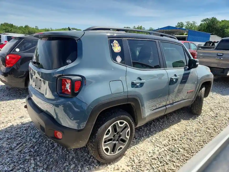 ZACCJBCB4HPG29401 2017 JEEP RENEGADE-2