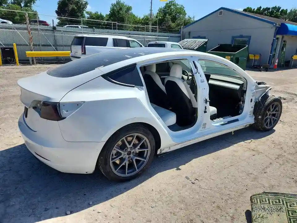 5YJ3E1EA4MF018479 2021 TESLA MODEL 3-2