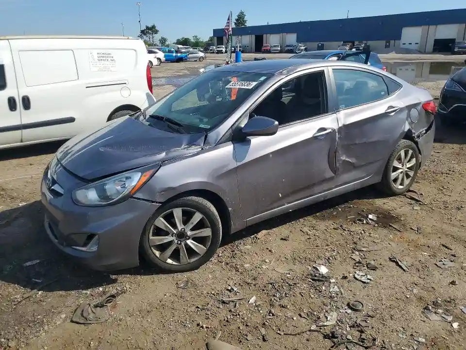 KMHCU4AE6DU577807 2013 HYUNDAI ACCENT-0