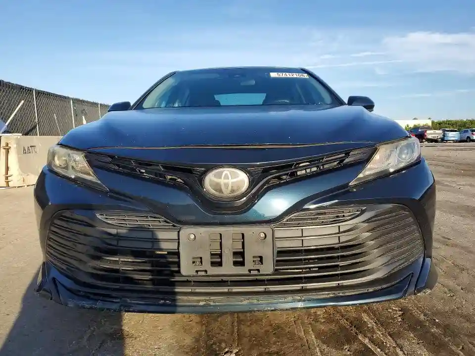 4T1B11HKXJU599058 2018 TOYOTA CAMRY-4