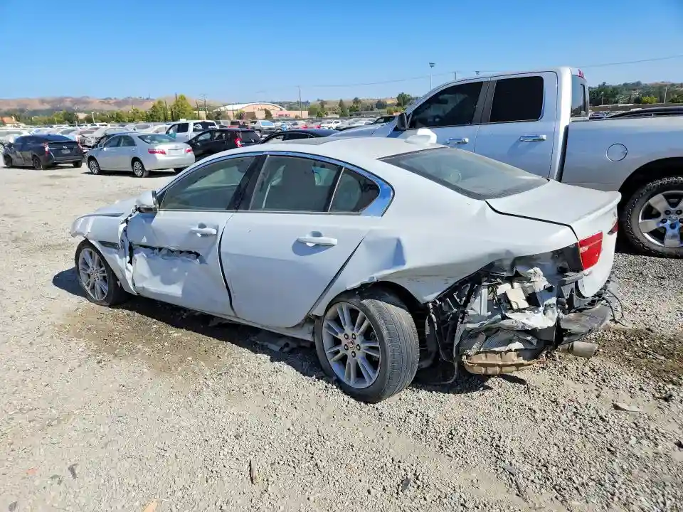 SAJAD4BG3HA945509 2017 JAGUAR XE-1
