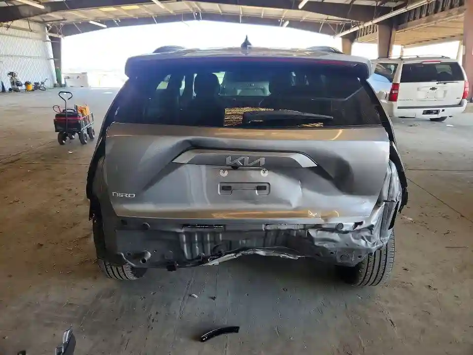 KNDCR3L18P5029624 2023 KIA NIRO WIND-5