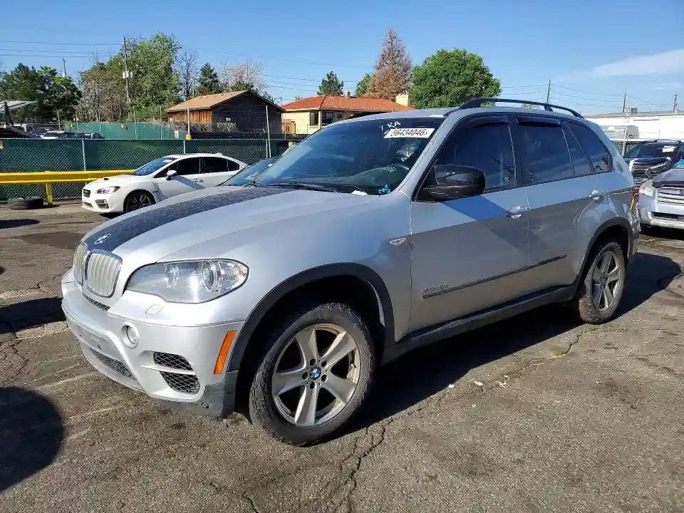 5UXZW0C53CL668924 2012 BMW X5-0