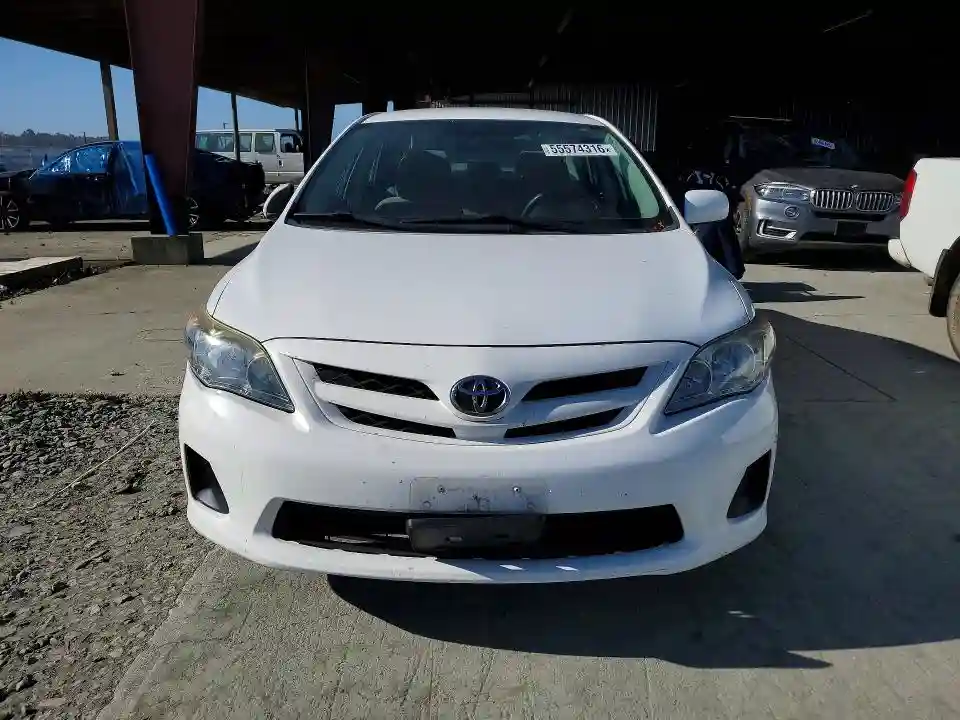 2T1BU4EE9BC585856 2011 TOYOTA COROLLA LE-4