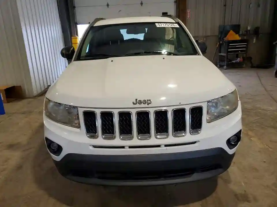 1J4NF1FBXBD278624 2011 JEEP COMPASS-4