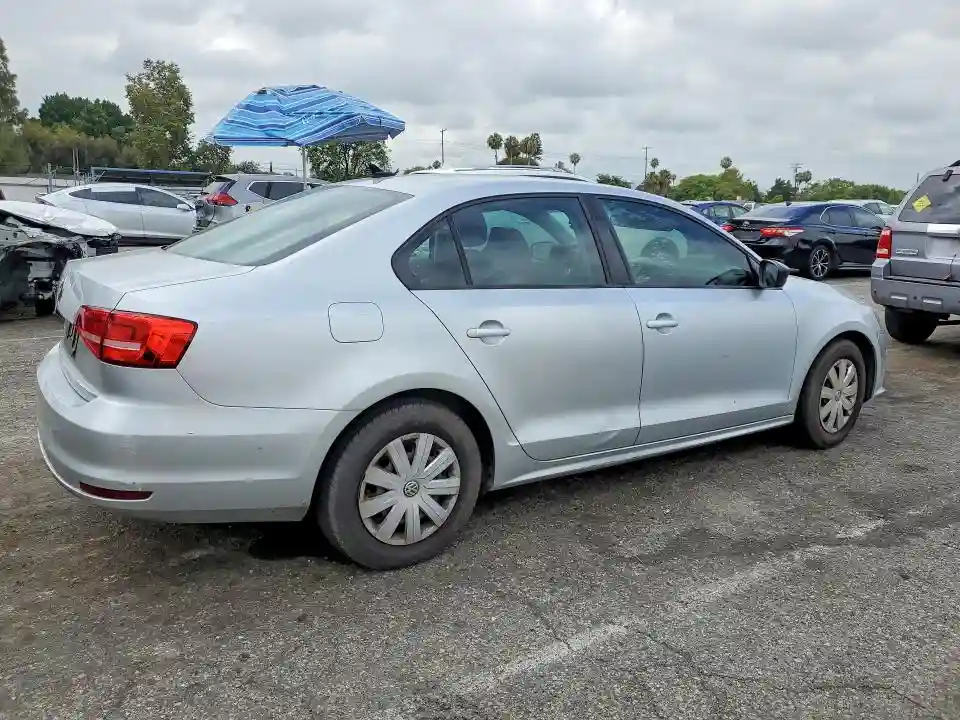 3VW2K7AJ5FM284666 2015 VOLKSWAGEN JETTA-2