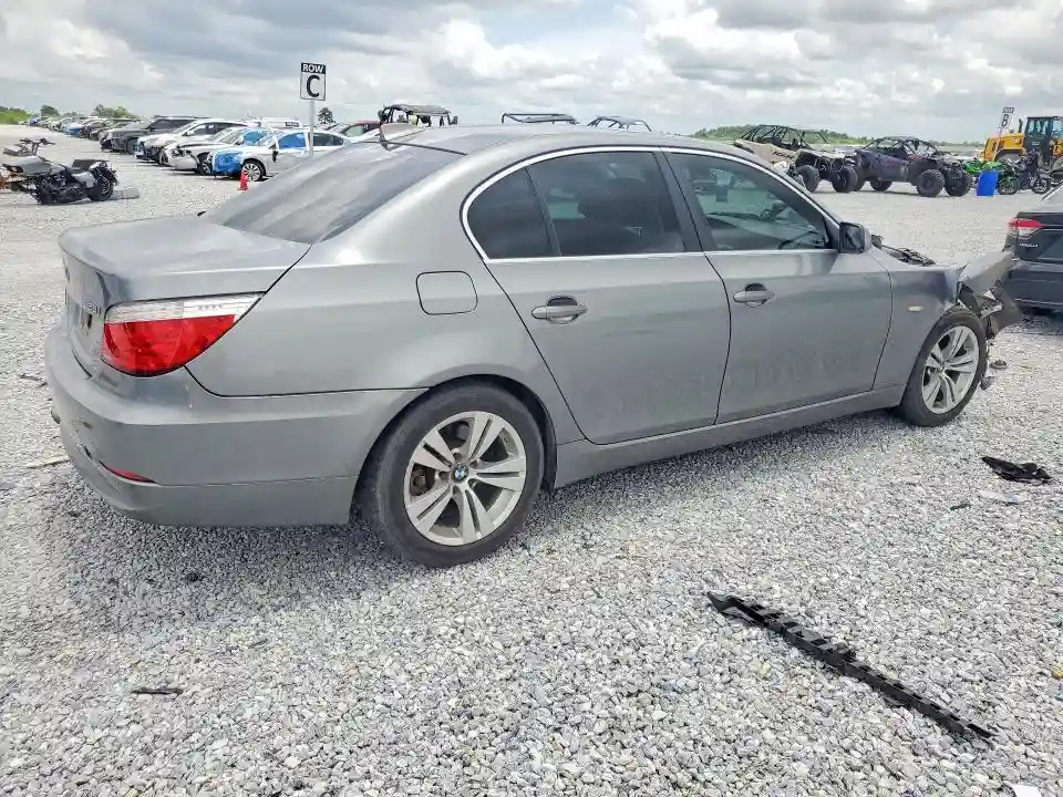 WBANU5C52AC124489 2010 BMW 5 SERIES-2